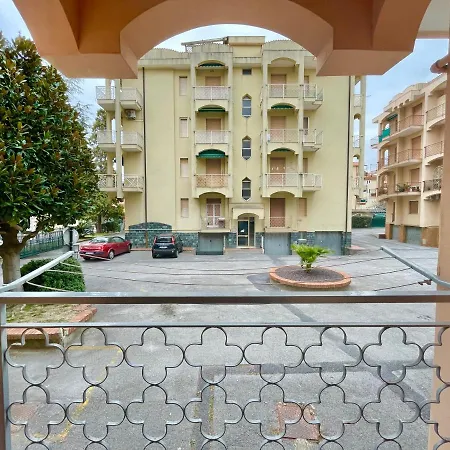 Grazioso Appoggio A 7minuti Dal Mare Апартаменты Пьетра-Лигуре